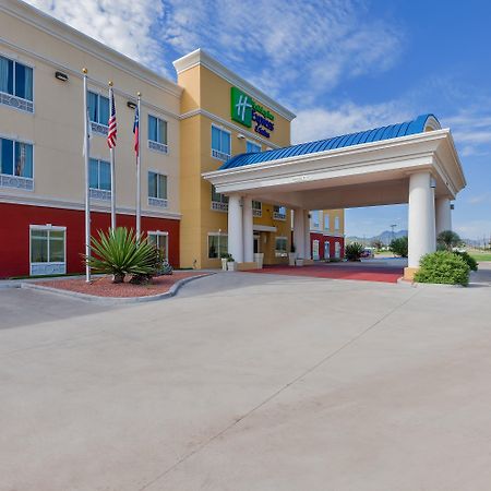 Holiday Inn Express And Suites Alpine By Ihg Exterior photo