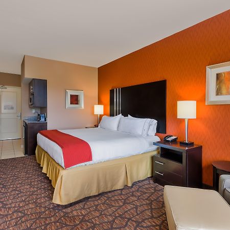Holiday Inn Express And Suites Alpine By Ihg Exterior photo