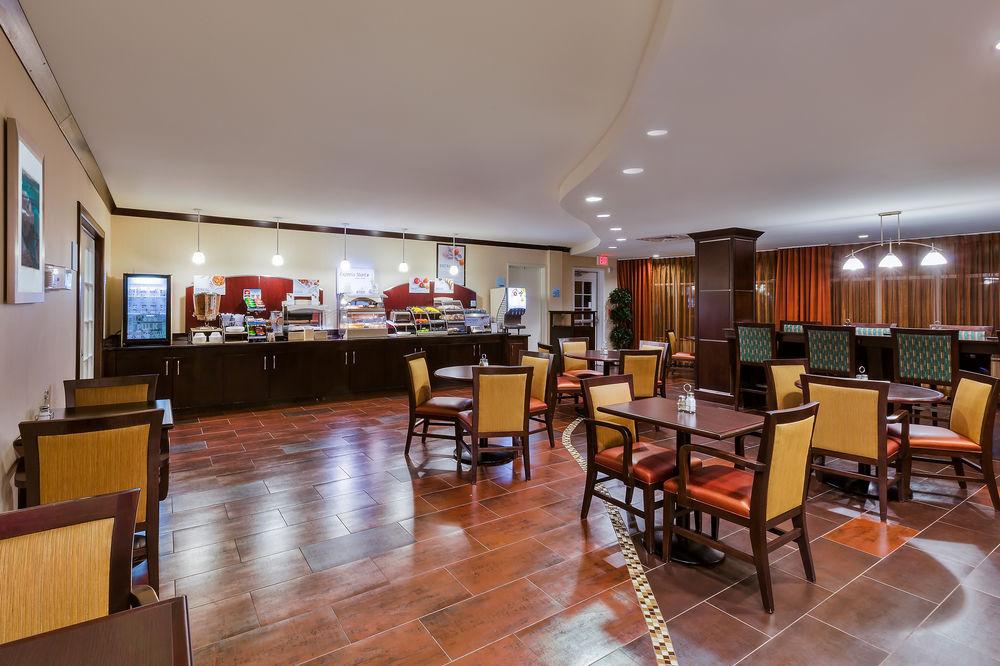 Holiday Inn Express And Suites Alpine By Ihg Exterior photo