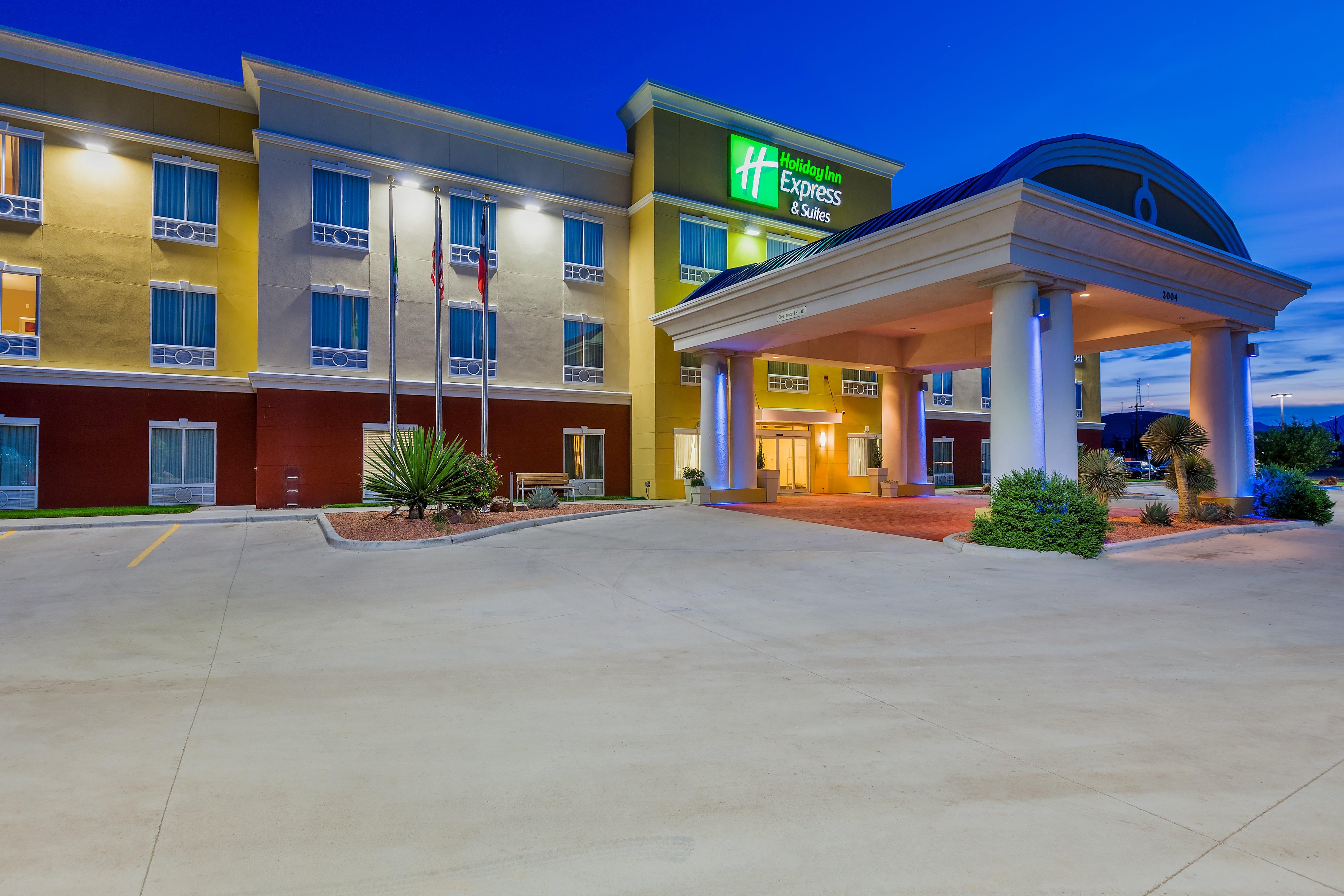 Holiday Inn Express And Suites Alpine By Ihg Exterior photo